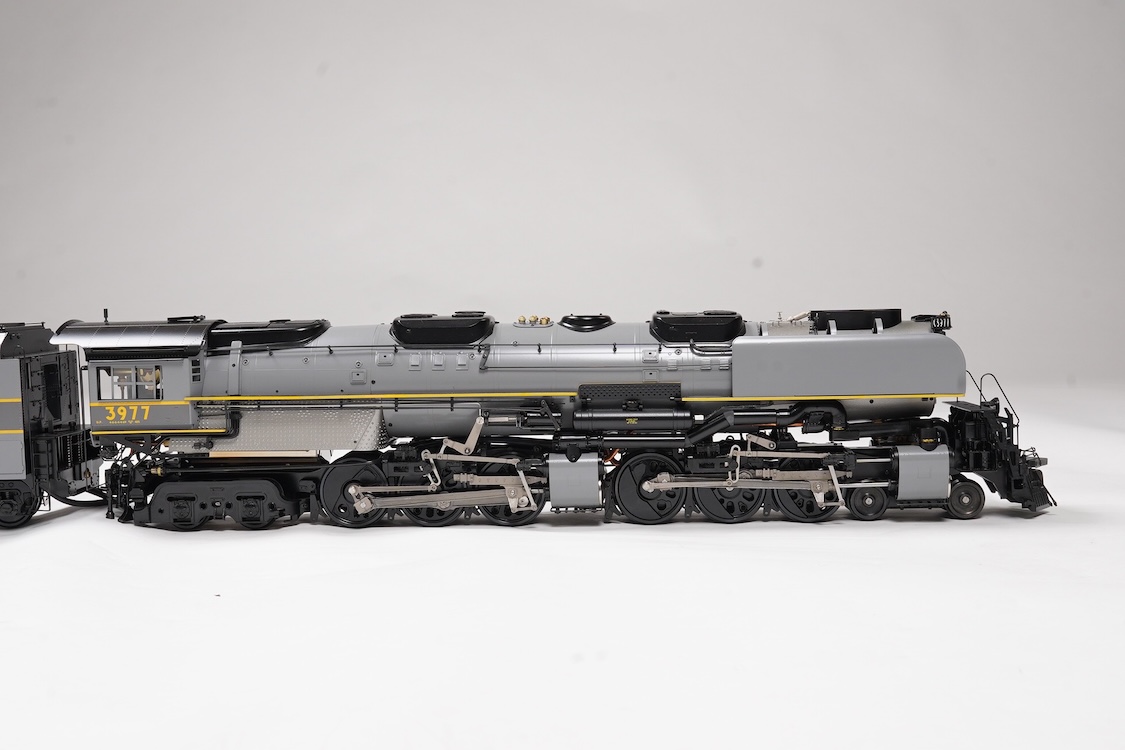 A Gauge One Aster Hobbies live steam Union Pacific Challenger 4-6-6-4 tender locomotive, 3977, the factory ‘Built Up’ version, spirit fired working four cylinder motion, with assembly instructions, operating instructions